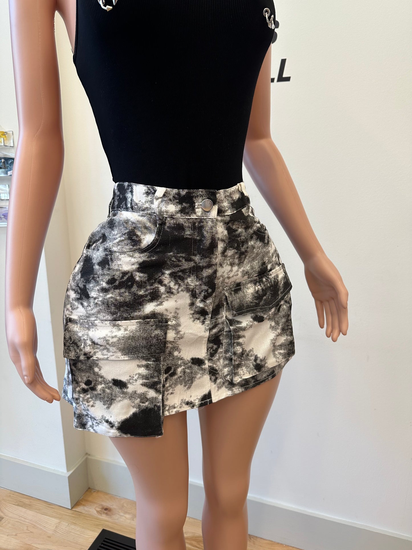 Tia Cargo Skirt