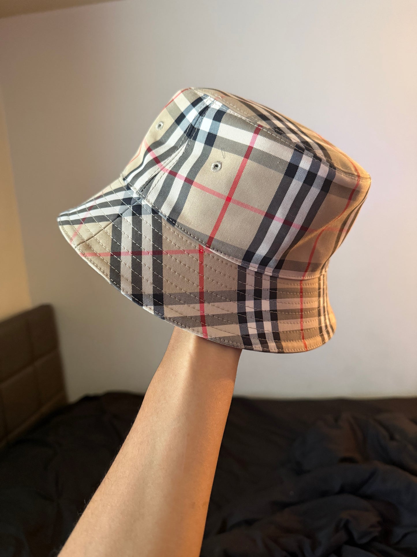 Burberry bucket hat