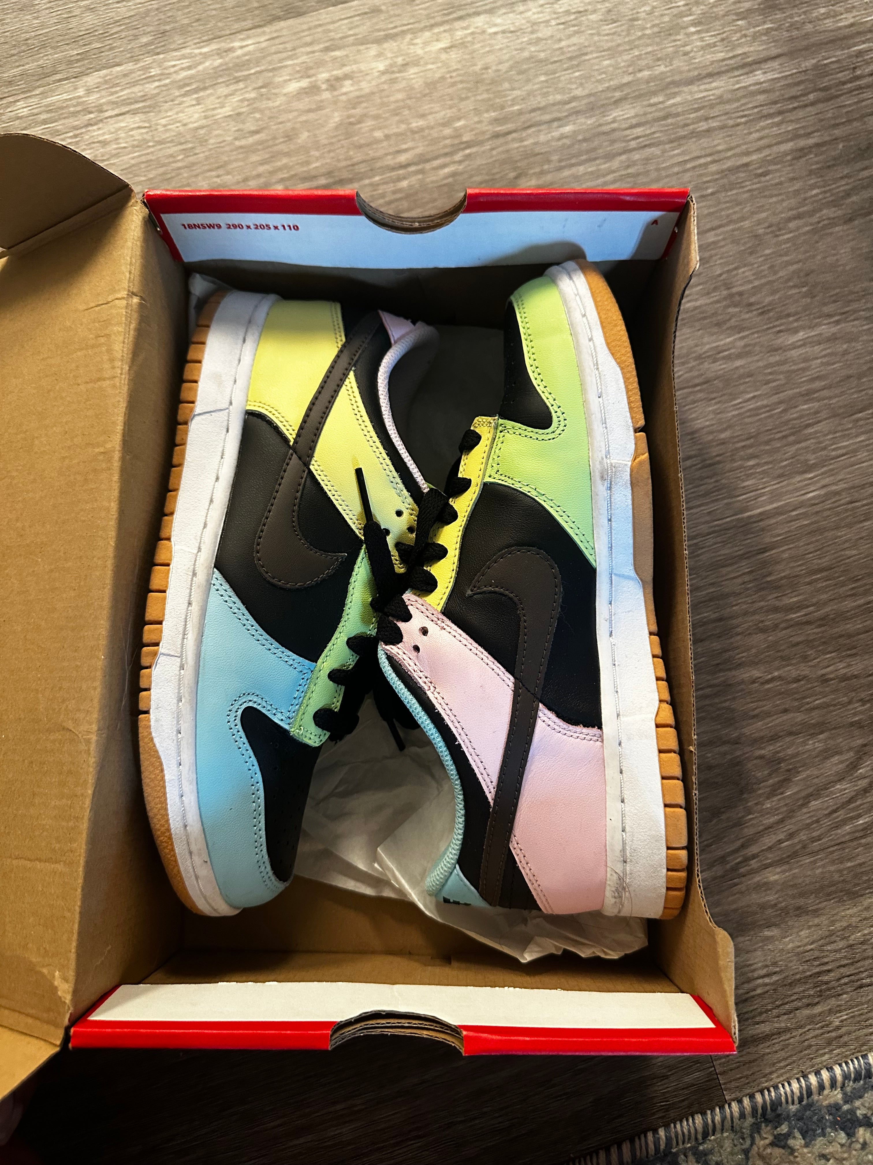 Dunks- Women’s 7.5/Kids 6