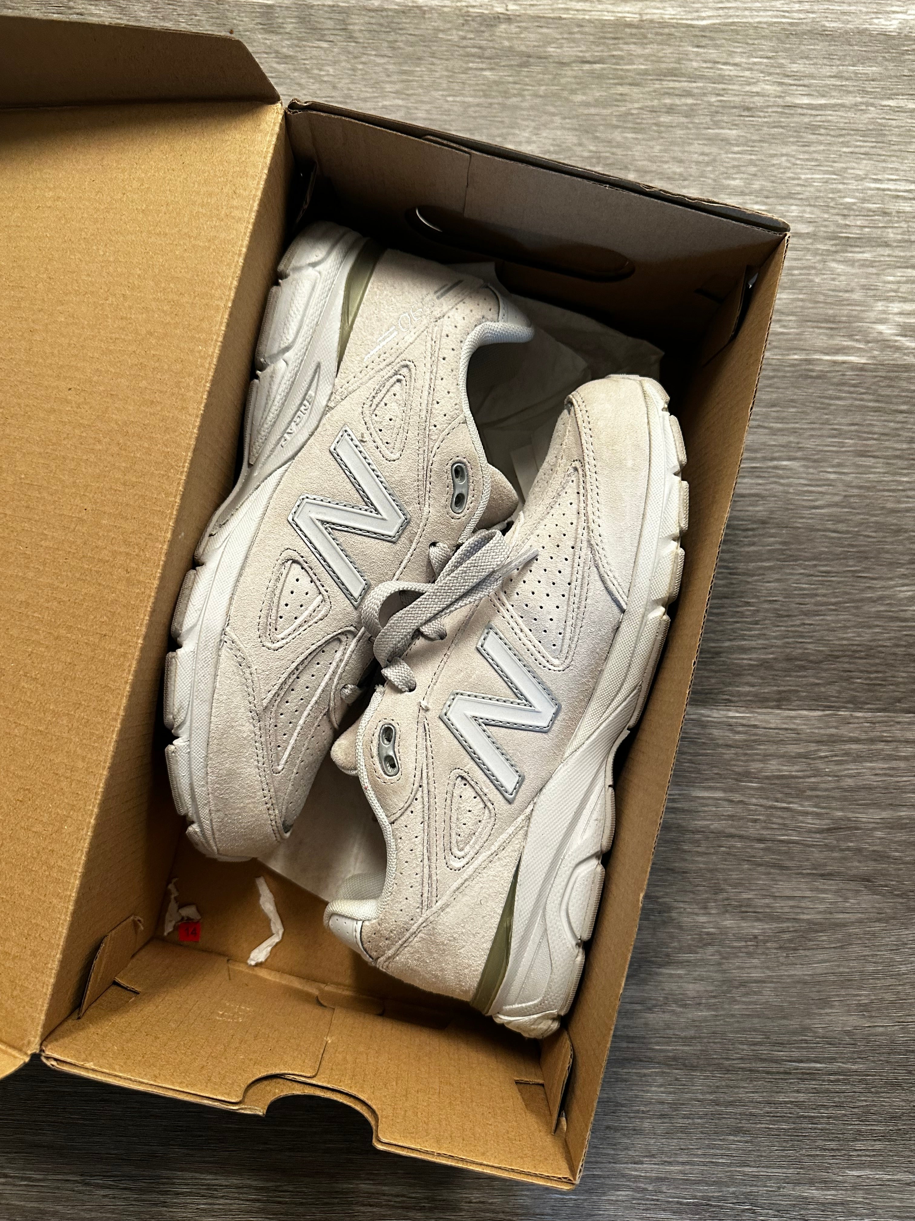 Cream 990s- Women’s 7.5/Kids 6